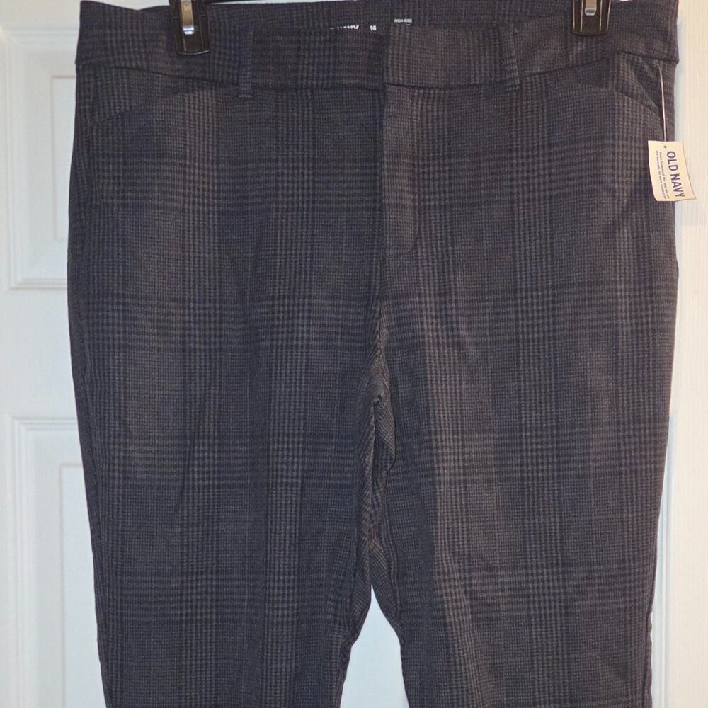 *Brand New* Old Navy High Rise Pixie Pants